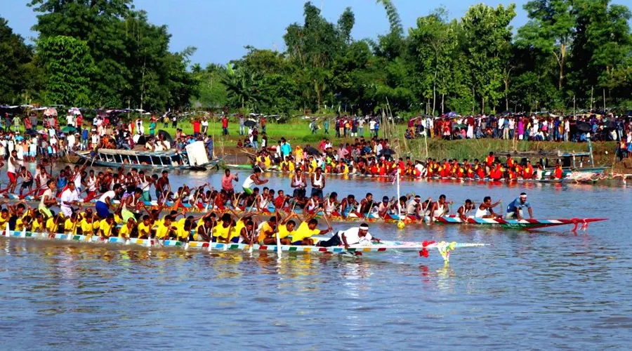 Boat Racing In Assam